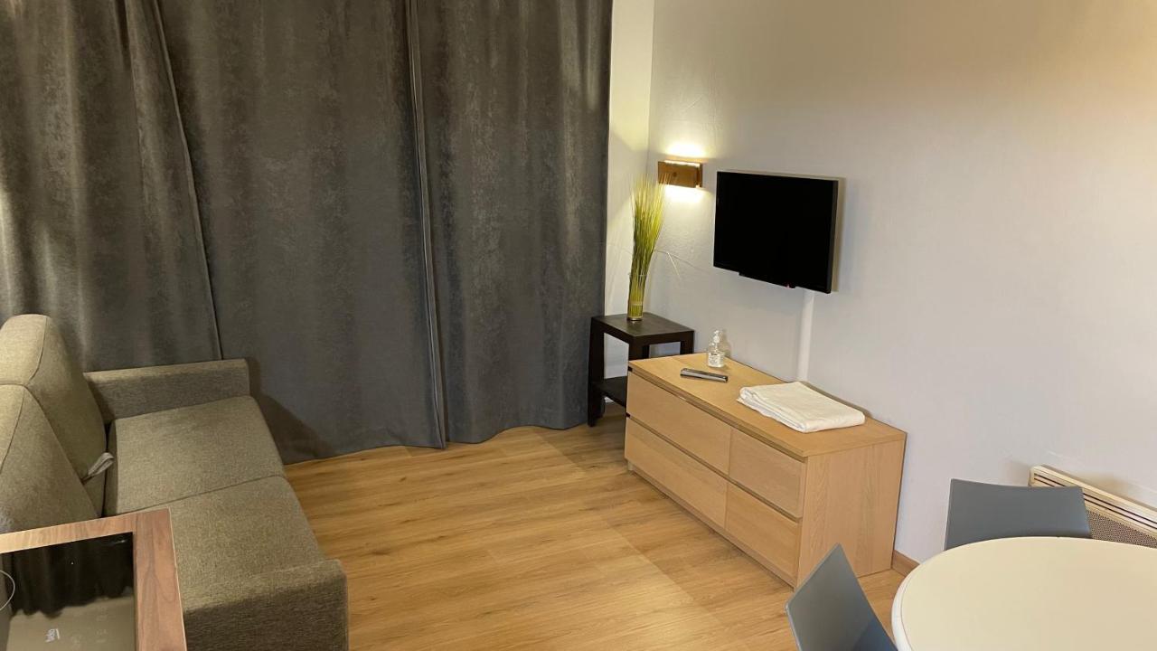 Studio Sur Le Domaine Du Golf De Pont Royal Mallemort Exterior foto