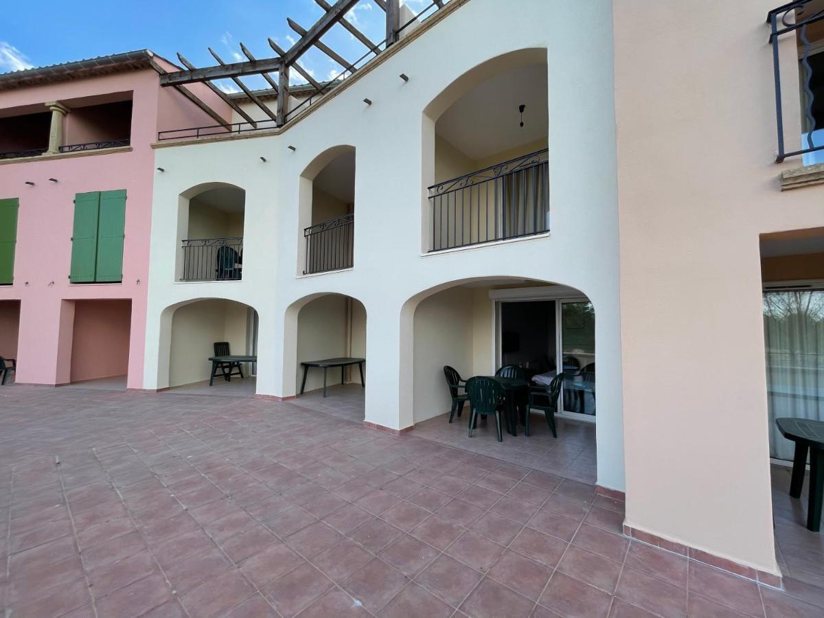 Studio Sur Le Domaine Du Golf De Pont Royal Mallemort Exterior foto