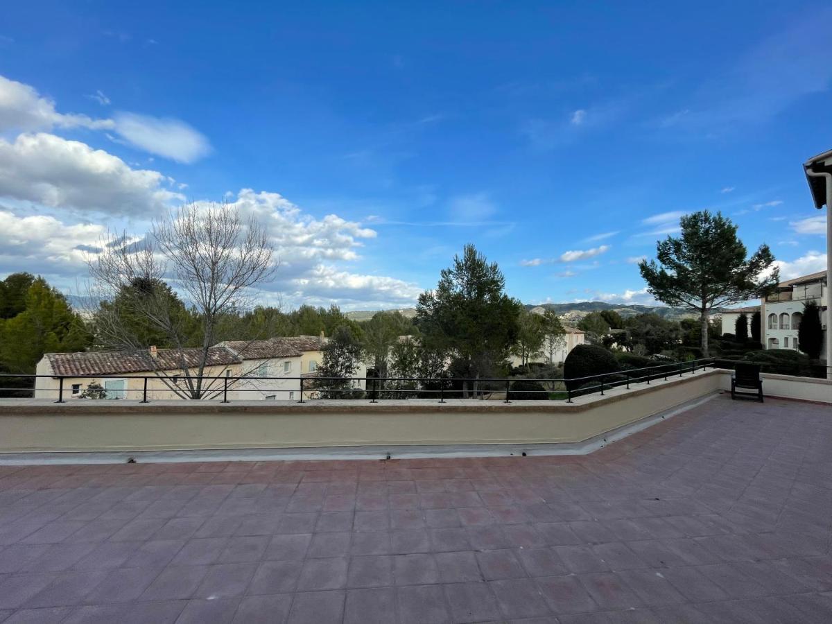 Studio Sur Le Domaine Du Golf De Pont Royal Mallemort Exterior foto